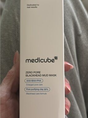 Medicube Zero Pore Blackhead Mud Mask — White
